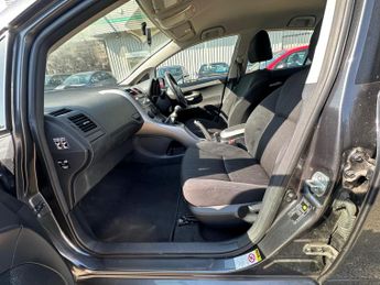 Toyota Auris 1.4 VVT-i T3 5dr