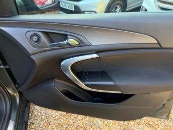 Vauxhall Insignia 2.0 CDTi ecoFLEX Exclusiv Euro 5 5dr