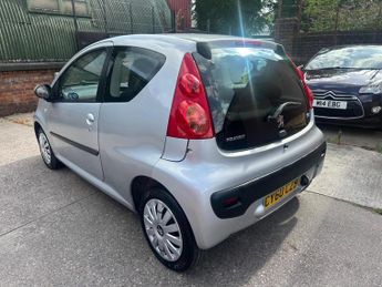 Peugeot 107 1.0 12V Urban 2 Tronic Euro 5 3dr
