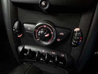 MINI Countryman 2.0 Cooper SD Auto ALL4 Euro 5 5dr