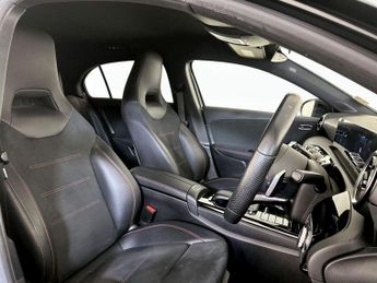 Mercedes-Benz A Class 1.3 A180 AMG Line (Executive) 7G-DCT Euro 6 (s/s) 5dr