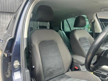 Volkswagen Golf 2.0 TDI BlueMotion Tech GT DSG Euro 5 (s/s) 5dr