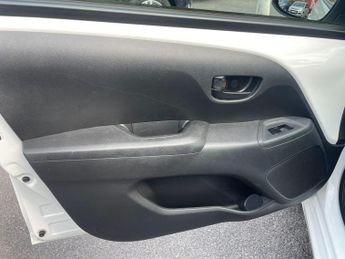 Toyota AYGO 1.0 VVT-i x-play x-shift Euro 5 5dr Euro 5