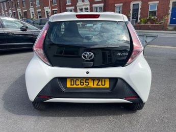 Toyota AYGO 1.0 VVT-i x-play x-shift Euro 5 5dr Euro 5
