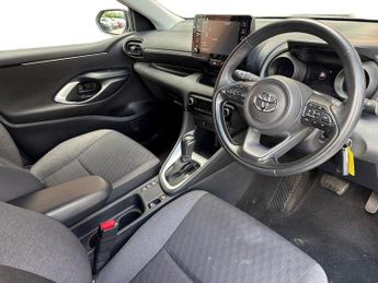 Toyota Yaris 1.5 VVT-h Design E-CVT Euro 6 (s/s) 5dr