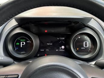 Toyota Yaris 1.5 VVT-h Design E-CVT Euro 6 (s/s) 5dr