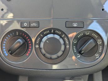 Vauxhall Corsa 1.4 16V SE Auto Euro 5 5dr