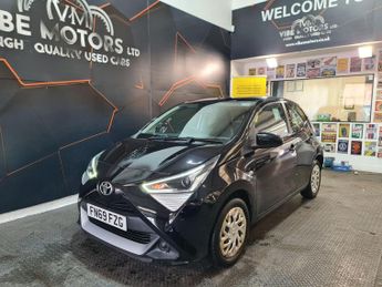 Toyota AYGO 1.0 VVT-i x-play x-shift Euro 6 5dr