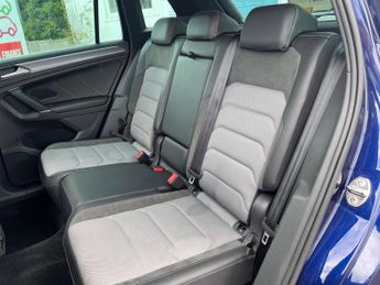 Volkswagen Tiguan 2.0 TDI R-Line DSG 4Motion Euro 6 (s/s) 5dr