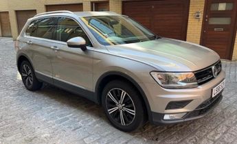 Volkswagen Tiguan 2.0 TDI BlueMotion Tech SE Navigation DSG 4Motion Euro 6 (s/s) 5