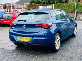Vauxhall Astra 1.6 CDTi BlueInjection SRi Nav Auto Euro 6 (s/s) 5dr