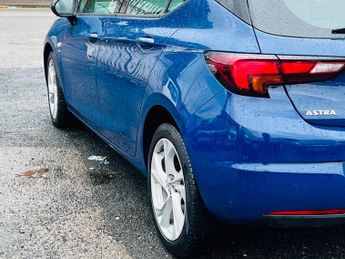 Vauxhall Astra 1.6 CDTi BlueInjection SRi Nav Auto Euro 6 (s/s) 5dr
