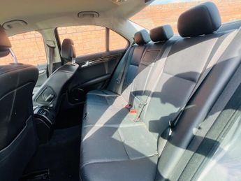 Mercedes-Benz C Class 2.1 C220 CDI BlueEfficiency Elegance Auto Euro 5 4dr