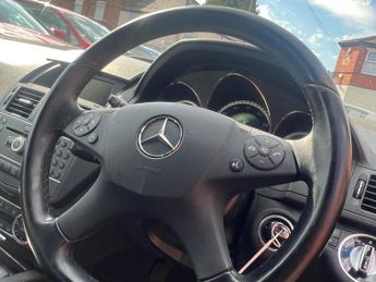 Mercedes-Benz C Class 2.1 C220 CDI BlueEfficiency Elegance Auto Euro 5 4dr