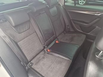 Skoda Octavia 2.0 TDI Scout DSG 4WD Euro 6 (s/s) 5dr