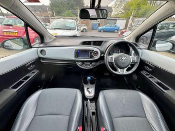 Toyota Yaris 1.5 VVT-h T Spirit CVT Euro 5 5dr