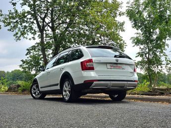 Skoda Octavia 2.0 TDI Scout DSG 4WD Euro 6 (s/s) 5dr