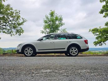 Skoda Octavia 2.0 TDI Scout DSG 4WD Euro 6 (s/s) 5dr