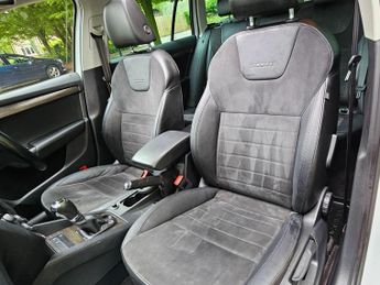 Skoda Octavia 2.0 TDI Scout DSG 4WD Euro 6 (s/s) 5dr
