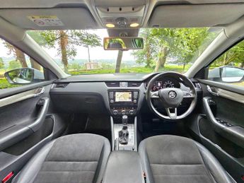 Skoda Octavia 2.0 TDI Scout DSG 4WD Euro 6 (s/s) 5dr