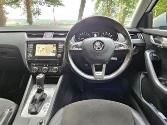 Skoda Octavia 2.0 TDI Scout DSG 4WD Euro 6 (s/s) 5dr