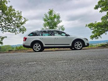 Skoda Octavia 2.0 TDI Scout DSG 4WD Euro 6 (s/s) 5dr