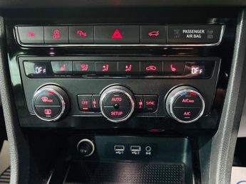 SEAT Ateca 2.0 TDI XCELLENCE DSG 4Drive Euro 6 (s/s) 5dr