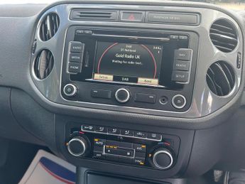 Volkswagen Tiguan 2.0 TDI BlueMotion Tech Match DSG 4WD Euro 5 (s/s) 5dr