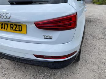 Audi Q3 2.0 TFSI Black Edition S Tronic quattro Euro 6 (s/s) 5dr