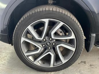 Land Rover Discovery 3.0 SD V6 HSE Luxury Auto 4WD Euro 6 (s/s) 5dr