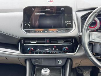 Nissan Qashqai 1.3 DIG-T MHEV N-Connecta Euro 6 (s/s) 5dr