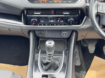 Nissan Qashqai 1.3 DIG-T MHEV N-Connecta Euro 6 (s/s) 5dr