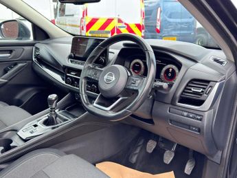 Nissan Qashqai 1.3 DIG-T MHEV N-Connecta Euro 6 (s/s) 5dr