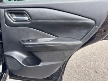 Nissan Qashqai 1.3 DIG-T MHEV N-Connecta Euro 6 (s/s) 5dr