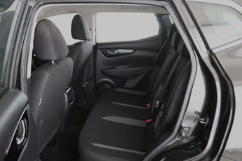 Nissan Qashqai 1.3 DIG-T Acenta Premium Euro 6 (s/s) 5dr