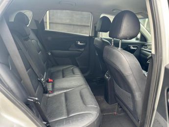 Kia Niro 1.6 GDi 8.9kWh 3 DCT Euro 6 (s/s) 5dr