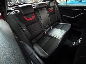 Skoda Octavia 2.0 TDI vRS DSG Euro 5 (s/s) 5dr