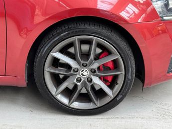 Skoda Octavia 2.0 TDI vRS DSG Euro 5 (s/s) 5dr