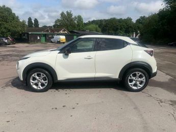 Nissan Juke 1.0 DIG-T N-Connecta DCT Auto Euro 6 (s/s) 5dr