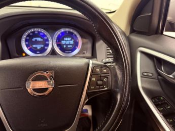 Volvo XC60 2.0 D3 R-Design Geartronic Euro 5 5dr