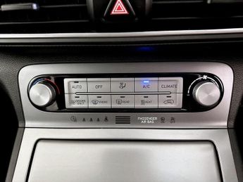 Hyundai KONA 64kWh Premium Auto 5dr (7kW Charger)