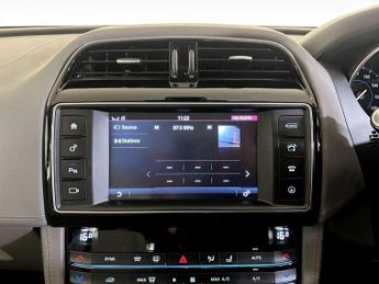 Jaguar F-PACE 2.0 P250i Portfolio Auto AWD Euro 6 (s/s) 5dr