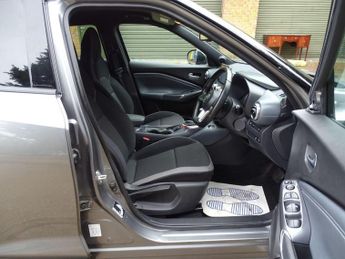 Nissan Juke 1.0 DIG-T N-Connecta DCT Auto Euro 6 (s/s) 5dr