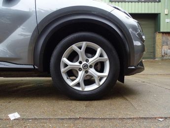Nissan Juke 1.0 DIG-T N-Connecta DCT Auto Euro 6 (s/s) 5dr