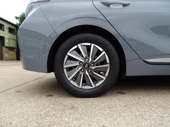 Hyundai IONIQ 38.3kWh Premium SE Auto 5dr
