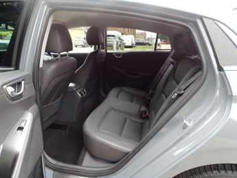 Hyundai IONIQ 38.3kWh Premium SE Auto 5dr
