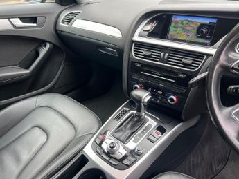 Audi A4 Avant 2.0 TDI SE Technik S Tronic quattro Euro 5 (s/s) 5dr