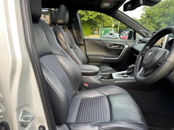 Toyota RAV4 2.5 VVT-h Dynamic CVT 4WD Euro 6 (s/s) 5dr