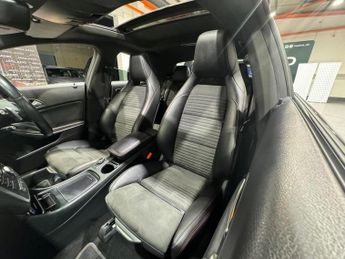 Mercedes-Benz CLA 2.1 CLA220d AMG Line Night Edition (Plus) Coupe 7G-DCT Euro 6 (s