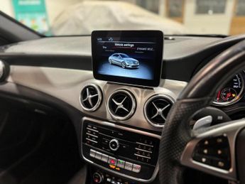 Mercedes-Benz CLA 2.1 CLA220d AMG Line Night Edition (Plus) Coupe 7G-DCT Euro 6 (s